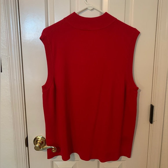 Red sleeveless mock neck top - Picture 2 of 3